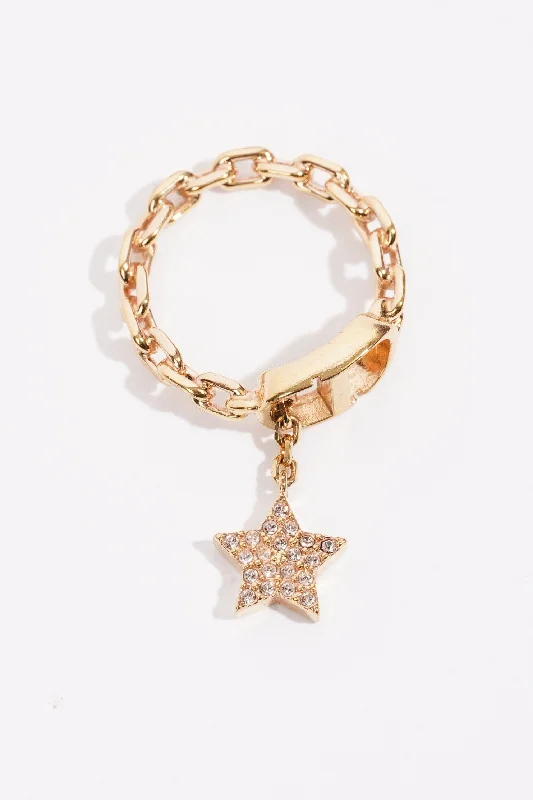 Trending Jewelry Now Available At Exclusive Prices Christian Dior Petit CD Ring Gold Gold Plated M Trending Jewelry Now Available At Exclusive Prices Christian Dior Petit CD Ring Gold Gold Plated M