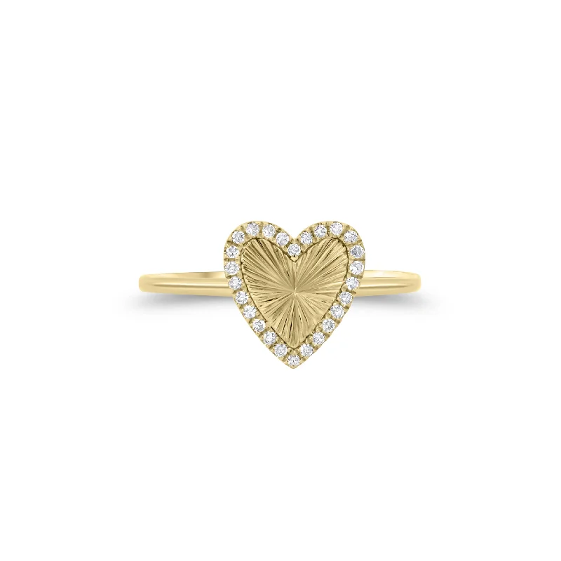 Exclusive Online Discounts On Stylish Jewelry Diamond & Ridged Gold Heart Ring