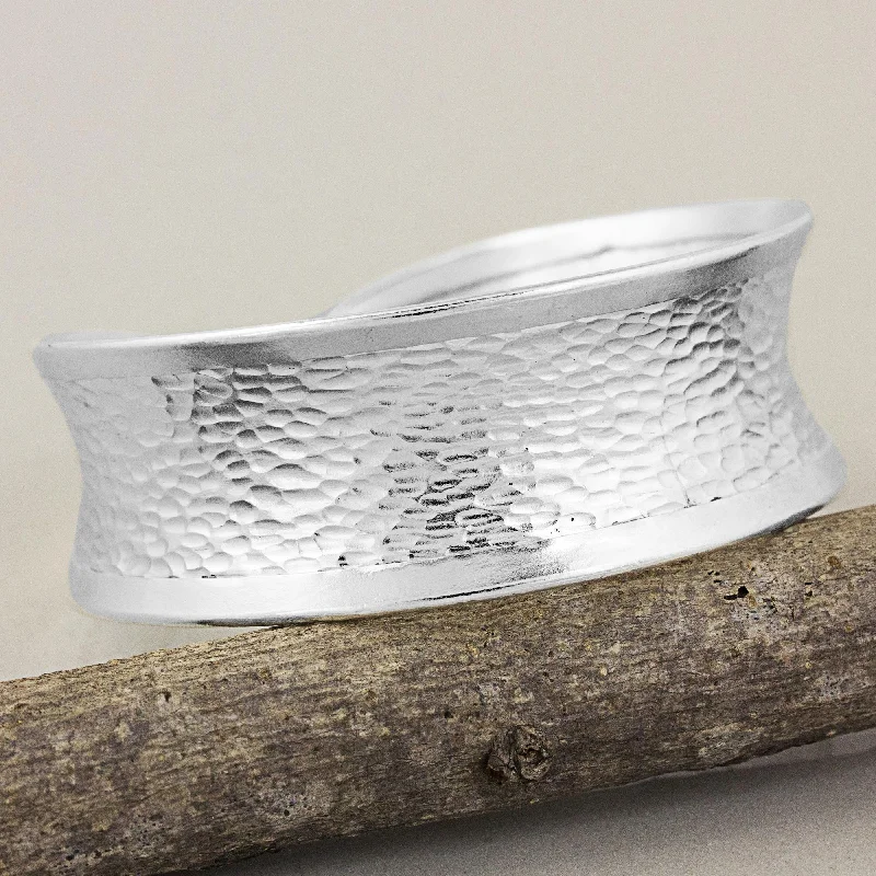 Limited Stock On Premium Jewelry At Low Prices Hill Tribe Curves Hammered Silver 950 Hill Tribe Concave Cuff Bracelet Limited Stock On Premium Jewelry At Low Prices Hill Tribe Curves Hammered Silver 950 Hill Tribe Concave Cuff Bracelet