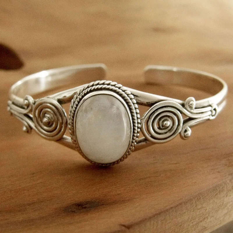 Trendy Minimalist Jewelry For Everyday Wear Morning Magic Sterling Silver Cuff Bracelet Trendy Minimalist Jewelry For Everyday Wear Morning Magic Sterling Silver Cuff Bracelet