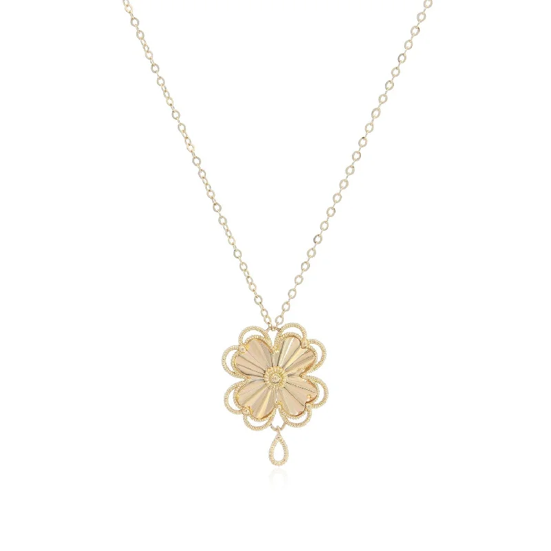 Make Your Outfit Shine With Discounted Jewelry Fluted Gold Single Clover Necklace