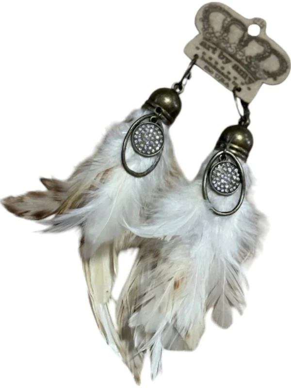 Stunning Jewelry Pieces At The Lowest Prices Ever Women's Short Feathered Earrings In Light Brown/white Stunning Jewelry Pieces At The Lowest Prices Ever Women's Short Feathered Earrings In Light Brown/white