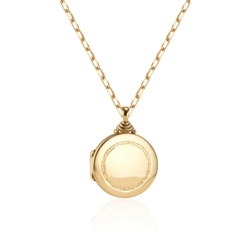 Romantic Heart-Shaped Jewelry For Special Gifts Large Round Locket with Hand-Engraved Detailing Romantic Heart-Shaped Jewelry For Special Gifts Large Round Locket with Hand-Engraved Detailing