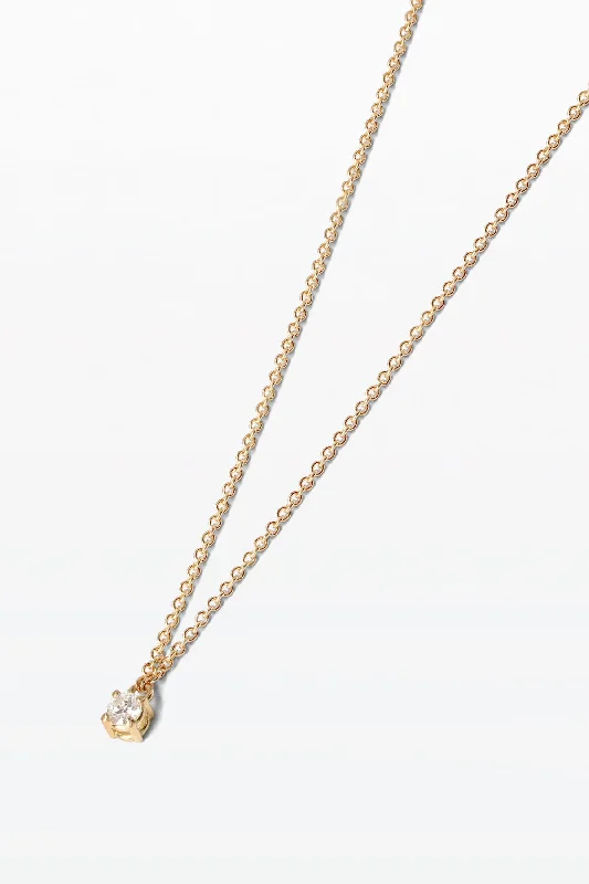 Limited-Time Offer On Elegant Jewelry Pieces Anthology 01 18K Gold Necklace w. Diamond Limited-Time Offer On Elegant Jewelry Pieces Anthology 01 18K Gold Necklace w. Diamond