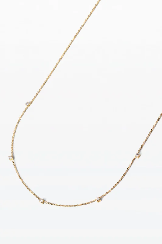 Discounted Jewelry For A Glamorous Look Anthology 04 18K Gold Necklace w. Diamonds
