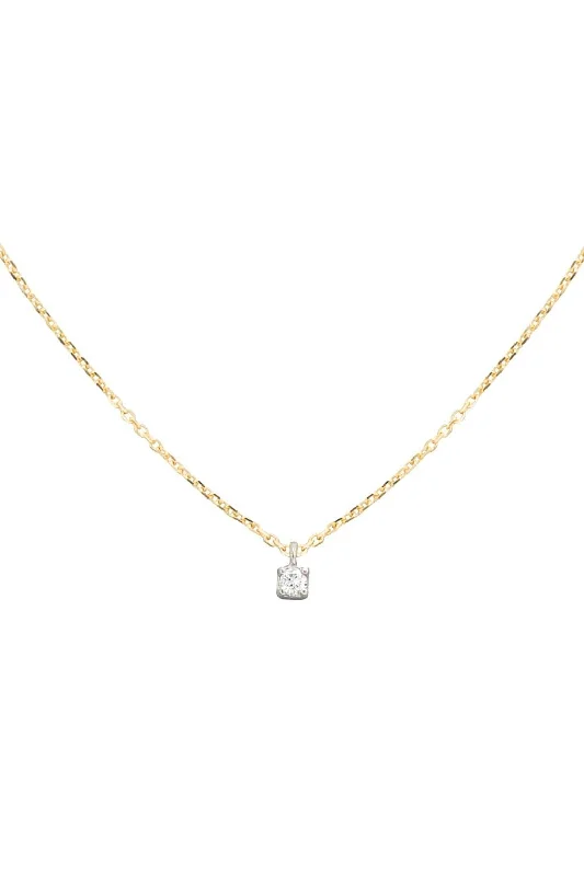 Elegant Rose Gold Jewelry For A Stylish Touch Small Minibox 18K Gold Necklace w. Diamond Elegant Rose Gold Jewelry For A Stylish Touch Small Minibox 18K Gold Necklace w. Diamond