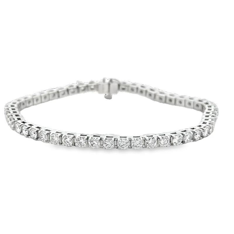 Luxury Jewelry Sale – Elegant Styles At Unbeatable Prices 5.0 CTW Diamond Tennis Bracelet in White Gold Luxury Jewelry Sale – Elegant Styles At Unbeatable Prices 5.0 CTW Diamond Tennis Bracelet in White Gold
