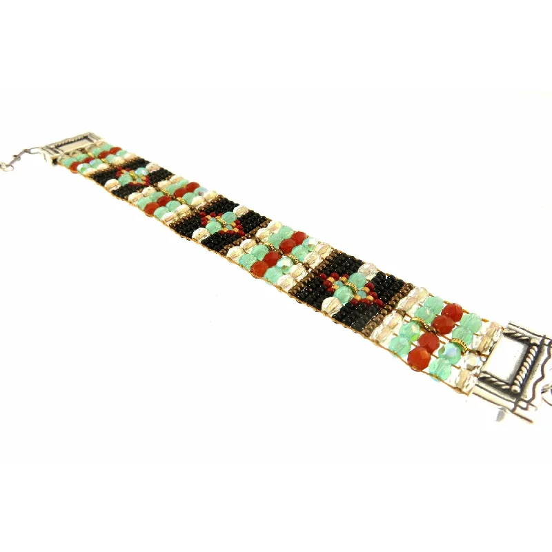 Shop Elegant Jewelry At Unbeatable Prices Chili Rose "Pacific Jet Square Pillows" Silver Tip Bracelet Shop Elegant Jewelry At Unbeatable Prices Chili Rose "Pacific Jet Square Pillows" Silver Tip Bracelet