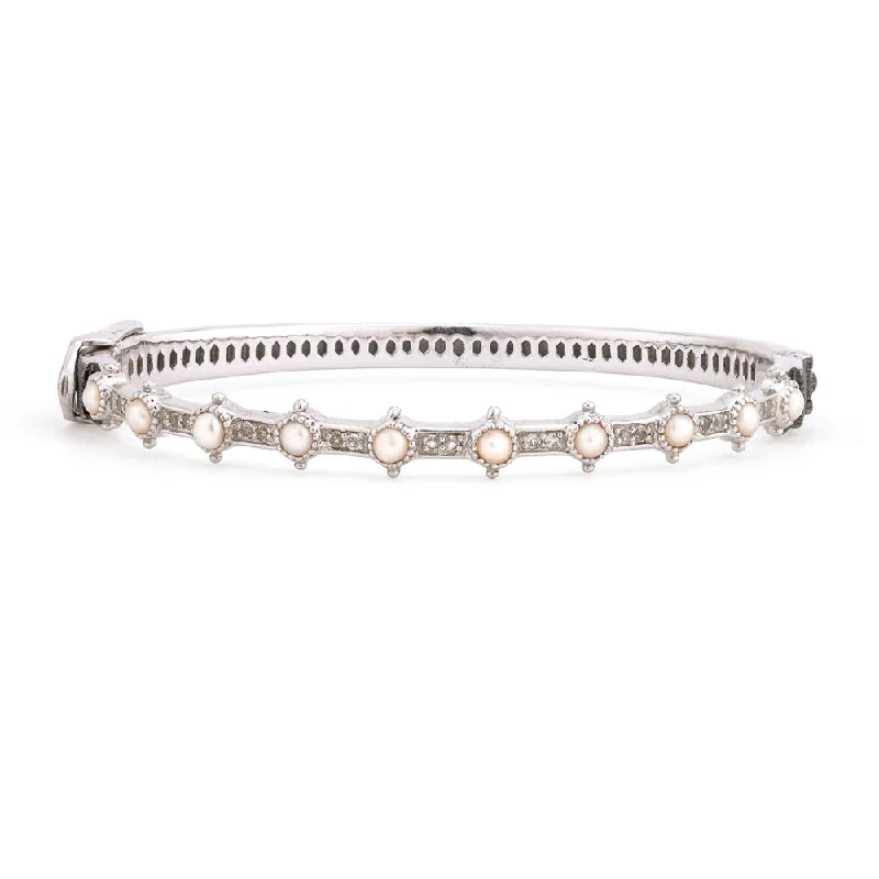 Your Dream Jewelry At Dream Prices – Shop Now Jude Frances Silver Delicate Lisse Pearl Bangle