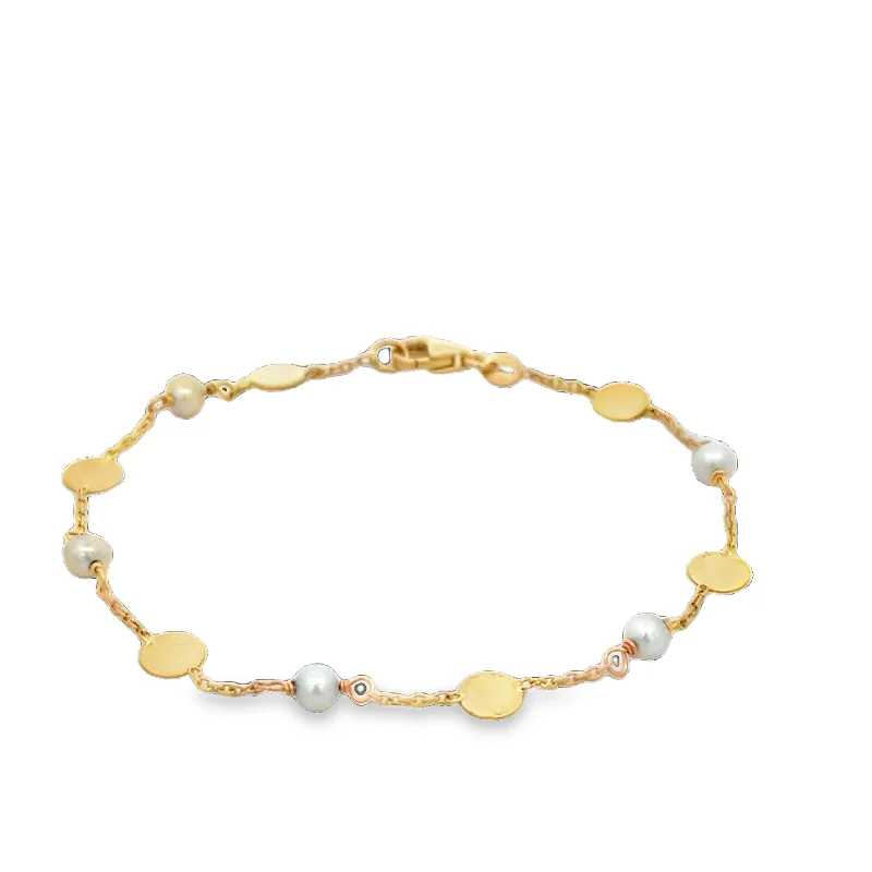 Luxury Handcrafted Jewelry For Elegant Looks Petite Pearl Bracelet in 18k Yellow Gold Luxury Handcrafted Jewelry For Elegant Looks Petite Pearl Bracelet in 18k Yellow Gold
