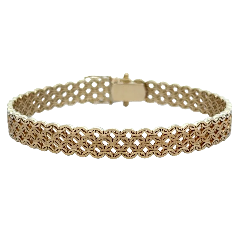 Clearance Sale On High-End Jewelry Collections Vintage Woven Bracelet in Yellow Gold Clearance Sale On High-End Jewelry Collections Vintage Woven Bracelet in Yellow Gold