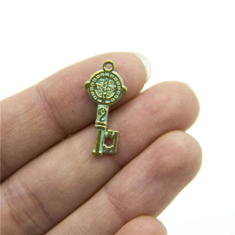 The Perfect Jewelry Piece At The Perfect Discount 10 units mykonos findings key charm mykonos charms finding jewelry finding suppliers D-3-291 The Perfect Jewelry Piece At The Perfect Discount 10 units mykonos findings key charm mykonos charms finding jewelry finding suppliers D-3-291