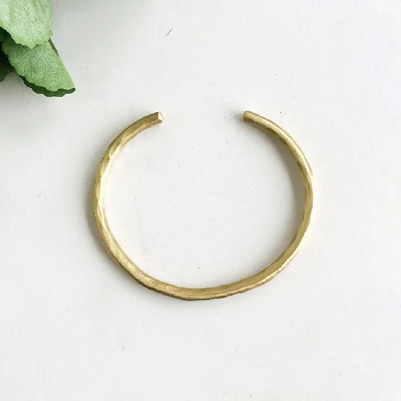 Save On Luxury Jewelry Pieces – Limited-Time Offers Delicate Textured Cuff Bracelet, India Save On Luxury Jewelry Pieces – Limited-Time Offers Delicate Textured Cuff Bracelet, India