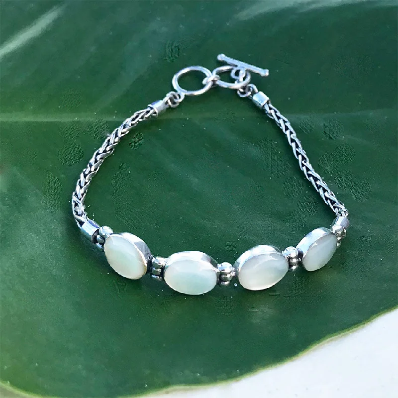 Exclusive Online Jewelry Sale – Don't Wait Desa Bracelet, Mother of Pearl - Sterling Silver, Indonesia Exclusive Online Jewelry Sale – Don't Wait Desa Bracelet, Mother of Pearl - Sterling Silver, Indonesia