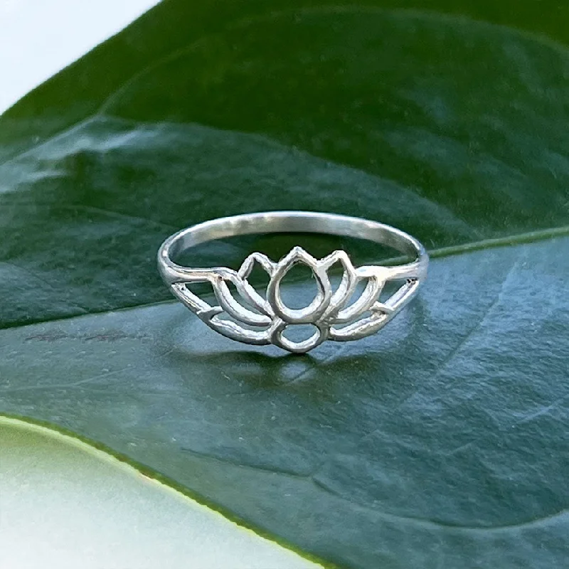 Limited-Stock Jewelry Sale – Once It's Gone, It's Gone Petit Lotus Ring - Sterling Silver, Indonesia Limited-Stock Jewelry Sale – Once It's Gone, It's Gone Petit Lotus Ring - Sterling Silver, Indonesia
